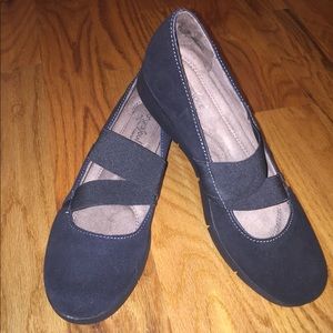 Natural soul black shoes